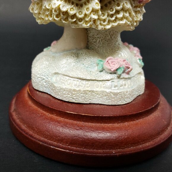 House of Lloyd Giving Angel 6" Christmas Around the World 1996 Vintage Figurine - Picture 9 of 12